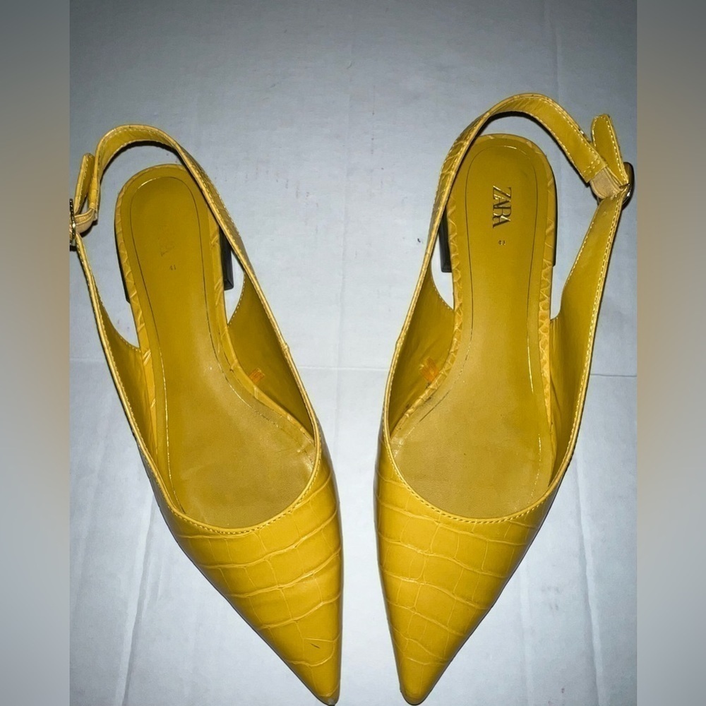 Zara Yellow Pointed Flats